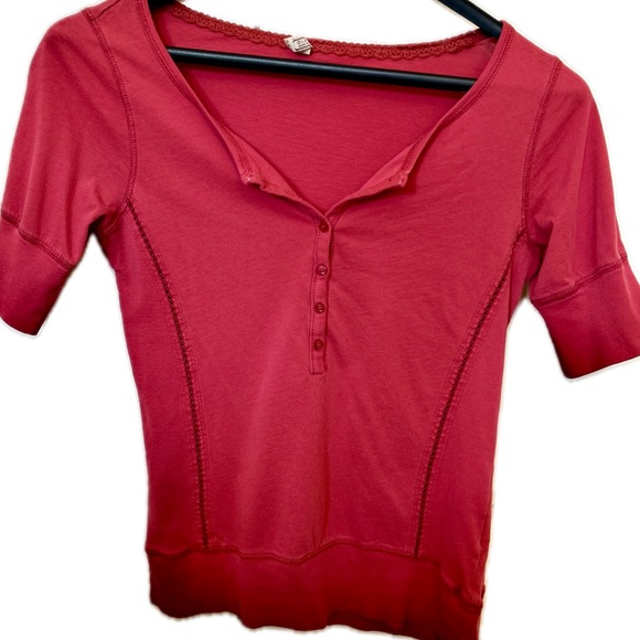 Women’s Red size Large Old Navy Shirt - Picture 1 of 2